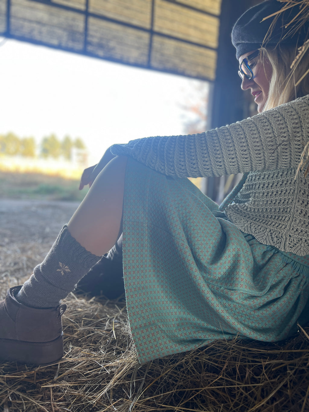 Wooly Dot Split Skirt - Long Knee