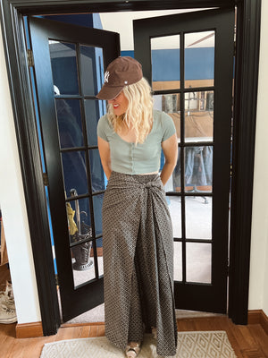 Cocoa Dot Sarong